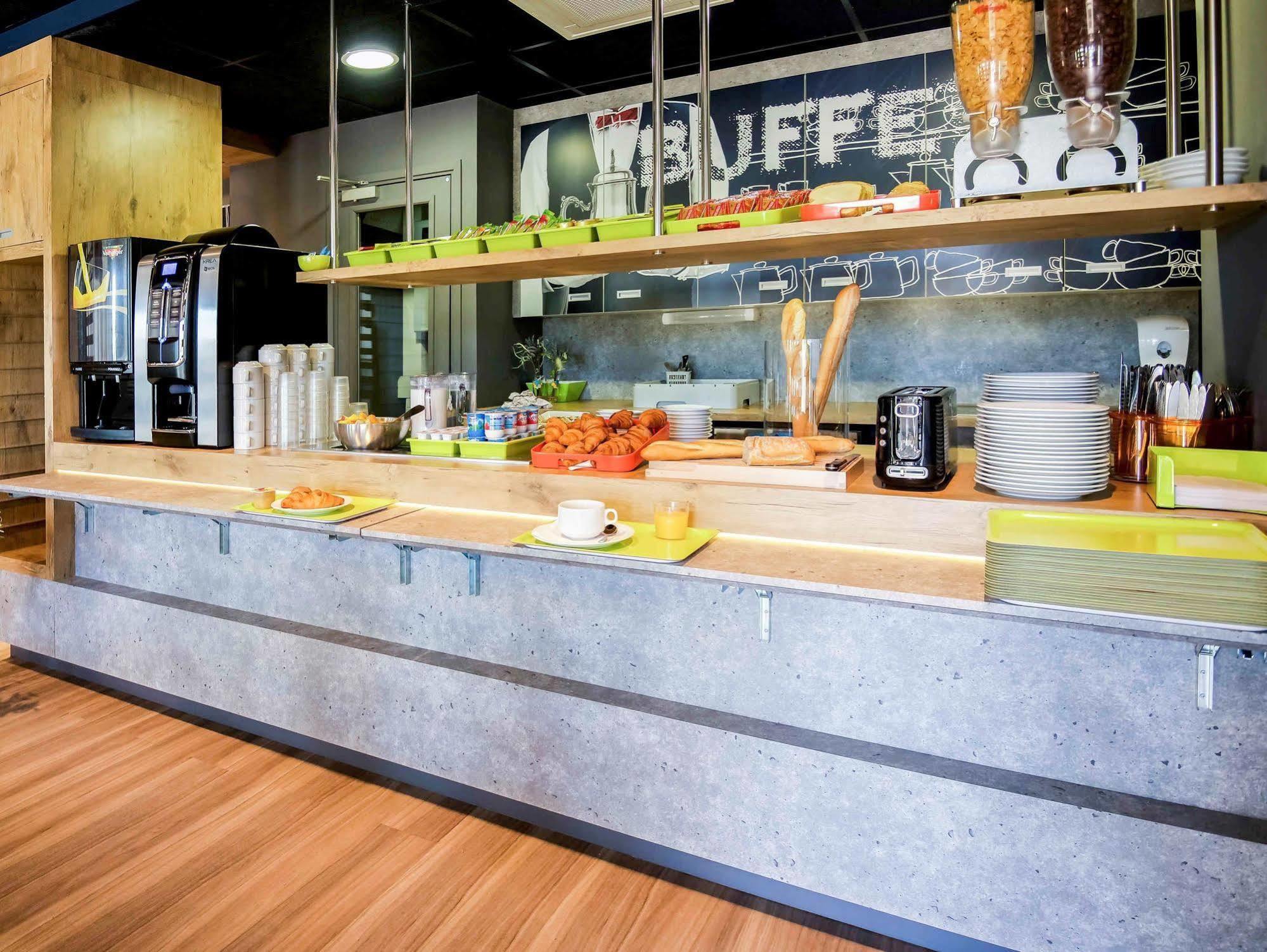 圣马丹德克罗卡马格门宜必思快捷酒店 外观 照片